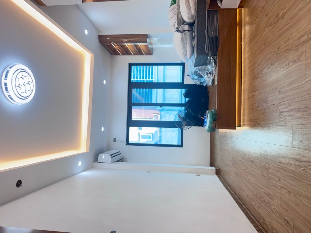 Bán nhà Quan Nhân - diện tích 20,1m2 6 tầng - Sổ đỏ chính chủ - giá 9,8 tỷ