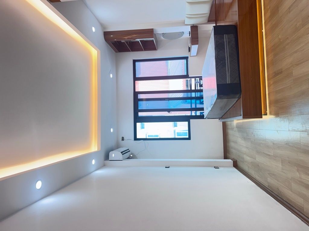 Bán nhà Quan Nhân - diện tích 20,1m2 6 tầng - Sổ đỏ chính chủ - giá 9,8 tỷ