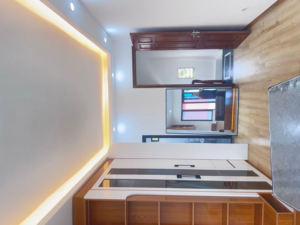 Bán nhà Quan Nhân - diện tích 20,1m2 6 tầng - Sổ đỏ chính chủ - giá 9,8 tỷ