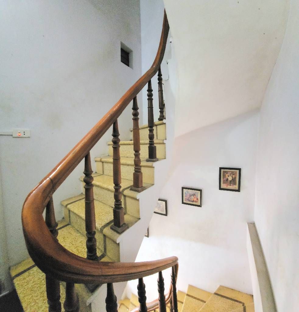 Bán nhà Hồng Mai - diện tích 24m2 6 tầng - 3 mặt thoáng - giá 6,5 tỷ