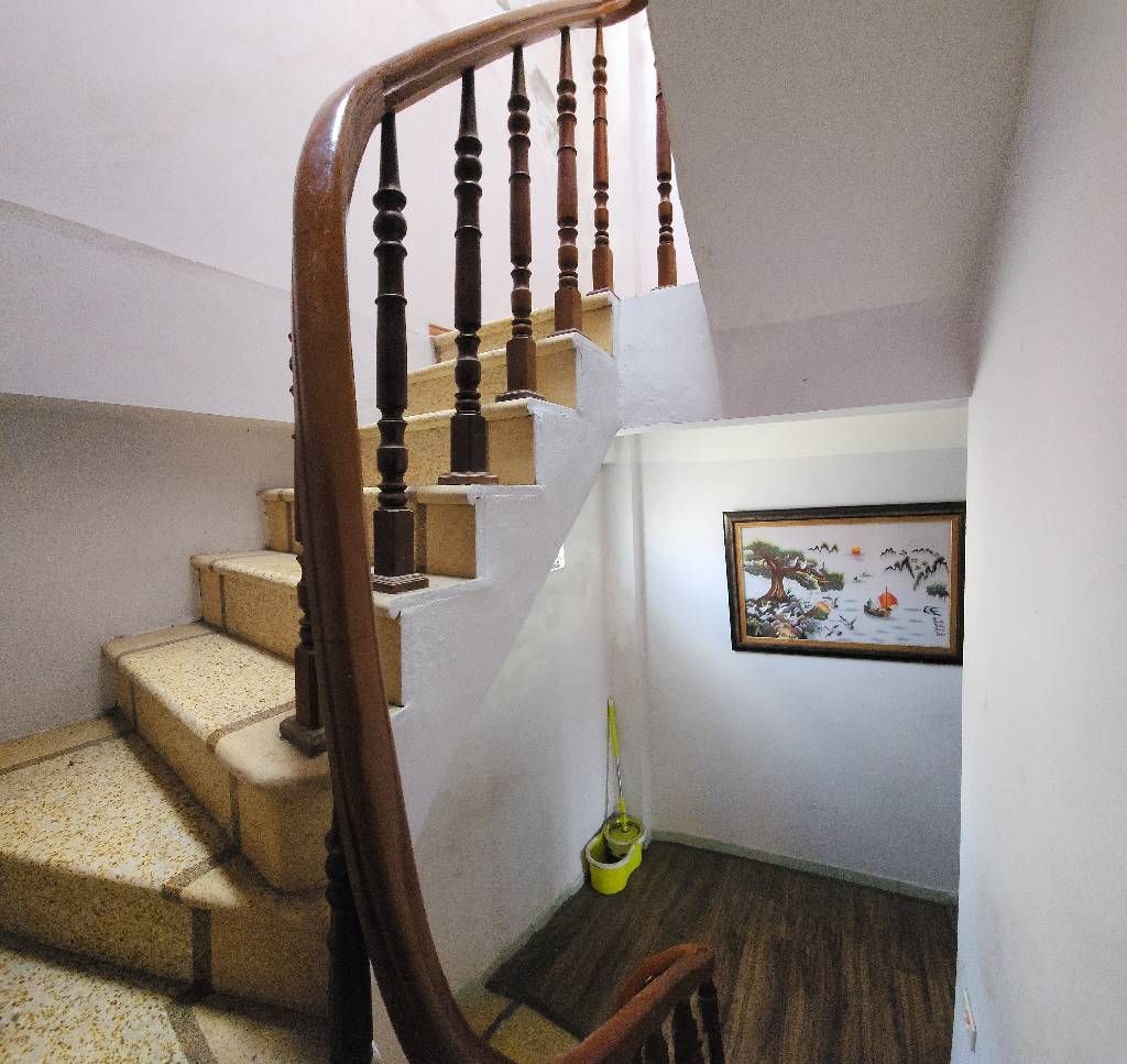 Bán nhà Hồng Mai - diện tích 24m2 6 tầng - 3 mặt thoáng - giá 6,5 tỷ