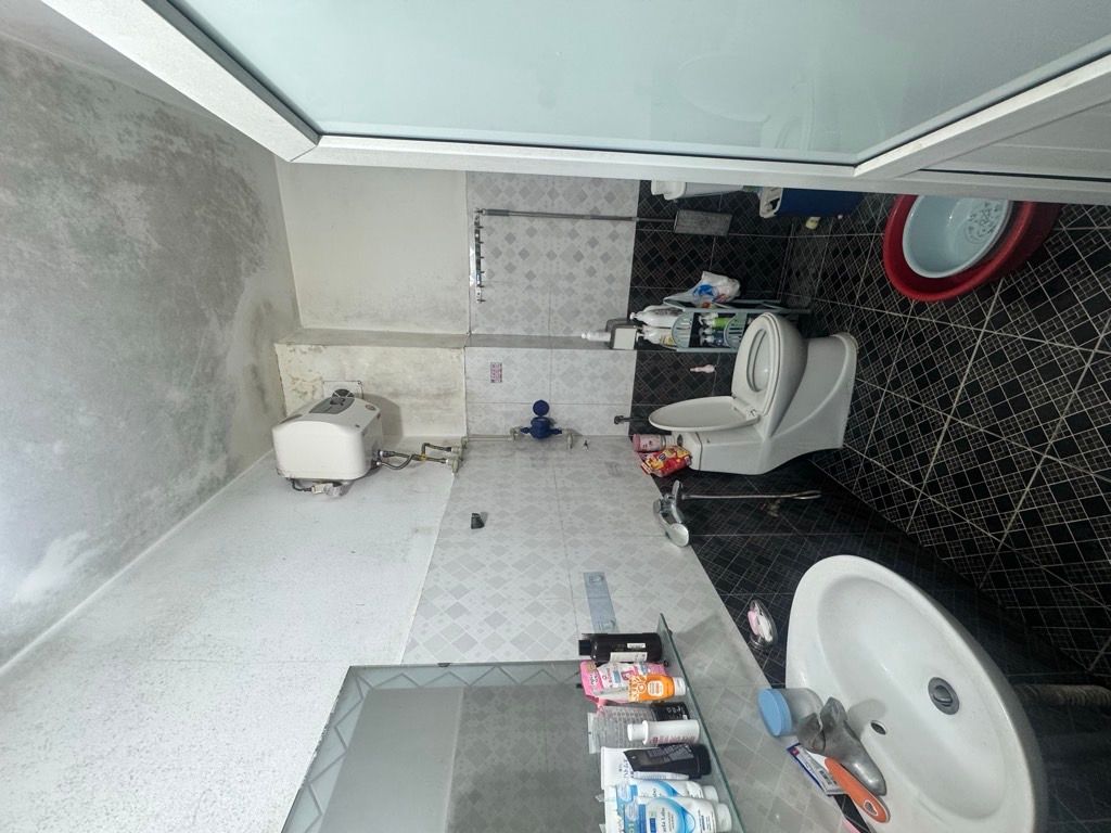 Bán nhà Lĩnh Nam - diện tích 62,1m2 6 tầng - Ô tô tránh đỗ - giá 13,3 tỷ