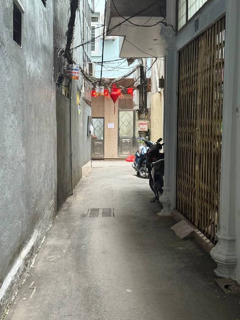 Bán nhà Thổ Quan - diện tích 28,1m2 3 tầng - ngõ ba gác - giá 7,25 tỷ