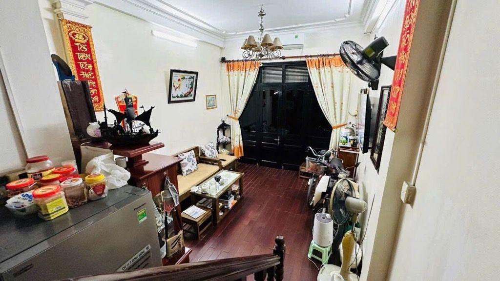 Bán nhà Cát Linh - diện tích 25,1m2 4 tầng - Cực Hiếm - giá 6,7 tỷ