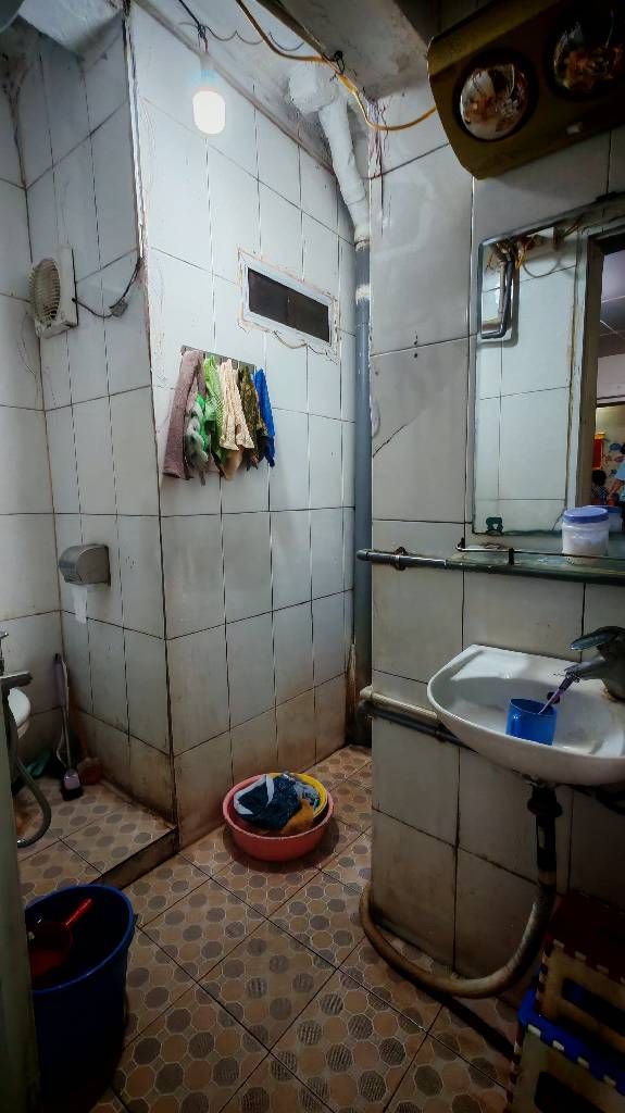 Bán nhà Tân Mai - diện tích 24.2m2 1 tầng - ô tô tránh - giá 20 tỷ