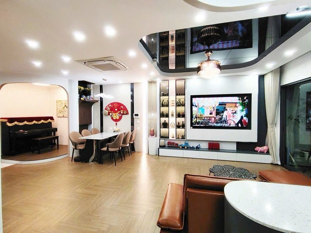 Bán nhà Đền Lừ - diện tích 113.1m2 2 tầng - Căn góc 3 thoáng - giá 5,6 tỷ