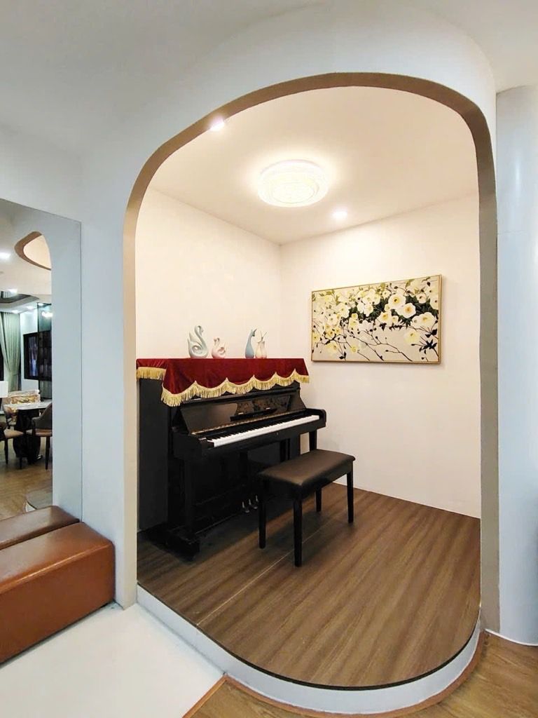 Bán nhà Đền Lừ - diện tích 113.1m2 2 tầng - Căn góc 3 thoáng - giá 5,6 tỷ