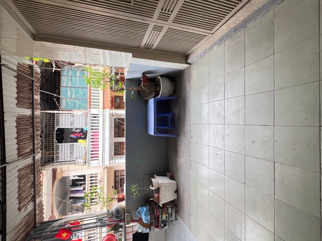 Bán nhà Tam Trinh - diện tích 69.4m2 3 tầng - ô tô tránh - giá 5,6 tỷ