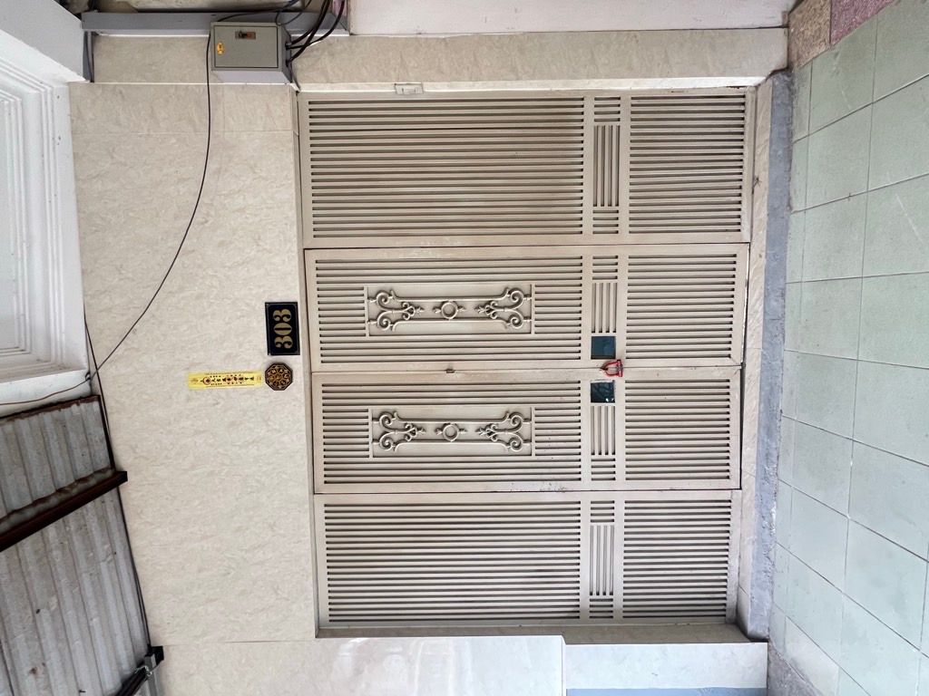 Bán nhà Tam Trinh - diện tích 69.4m2 3 tầng - ô tô tránh - giá 5,6 tỷ