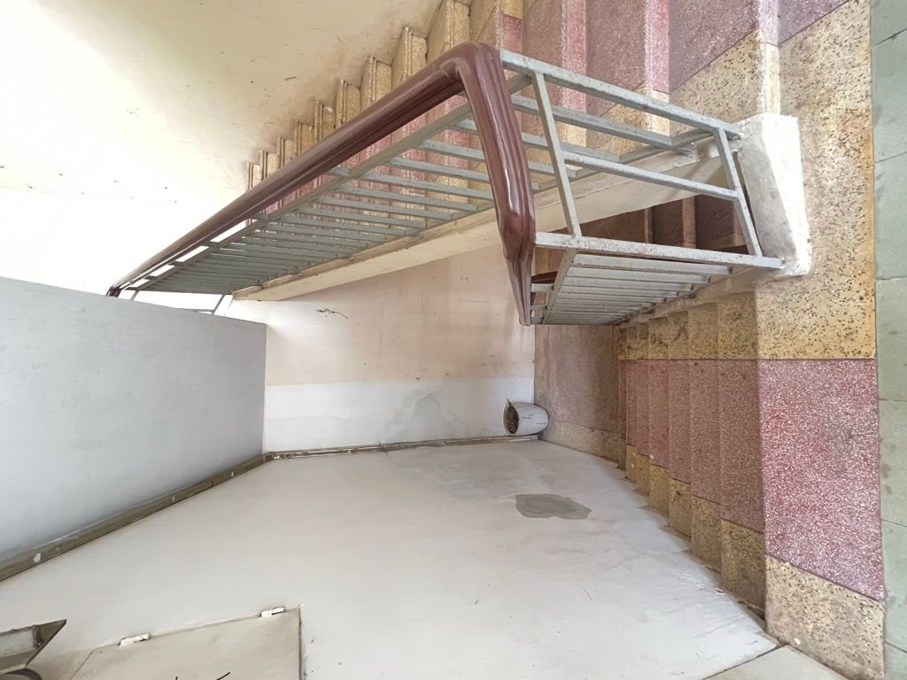 Bán nhà Tam Trinh - diện tích 69.4m2 3 tầng - ô tô tránh - giá 5,6 tỷ