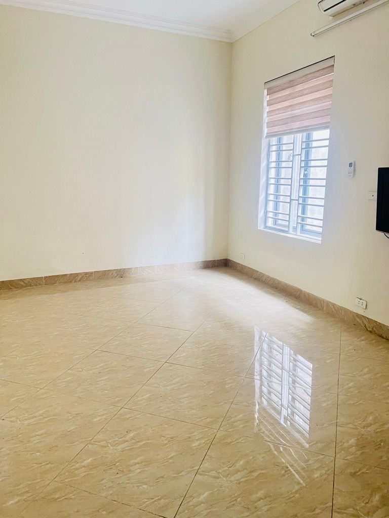 Bán nhà Tam Trinh - diện tích 69.4m2 3 tầng - ô tô tránh - giá 5,6 tỷ