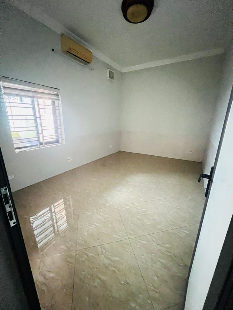 Bán nhà Tam Trinh - diện tích 69.4m2 3 tầng - ô tô tránh - giá 5,6 tỷ