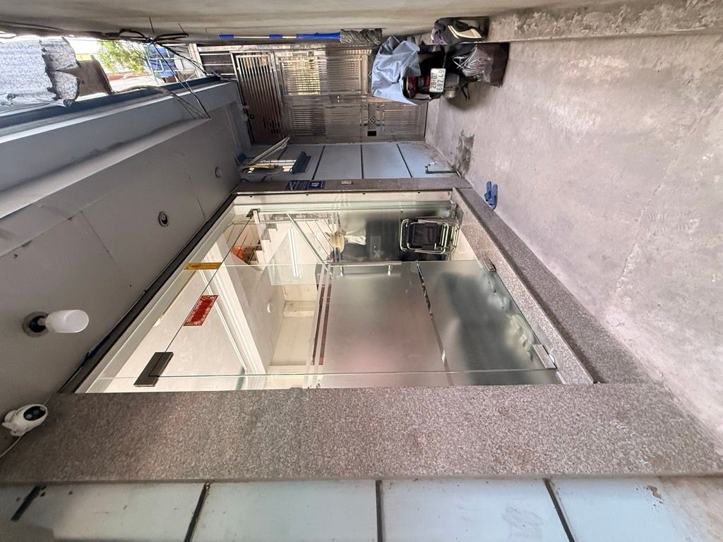 Bán nhà Nguyễn Chính - diện tích 24m2 5 tầng - ô tô tránh - giá 4,3 tỷ