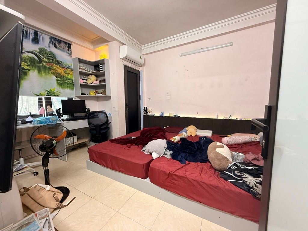 Bán nhà Nguyễn Chính - diện tích 24m2 5 tầng - ô tô tránh - giá 4,3 tỷ