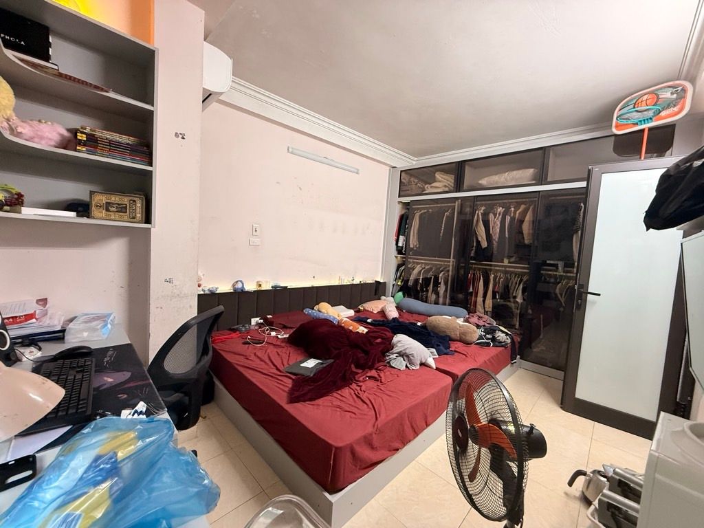 Bán nhà Nguyễn Chính - diện tích 24m2 5 tầng - ô tô tránh - giá 4,3 tỷ