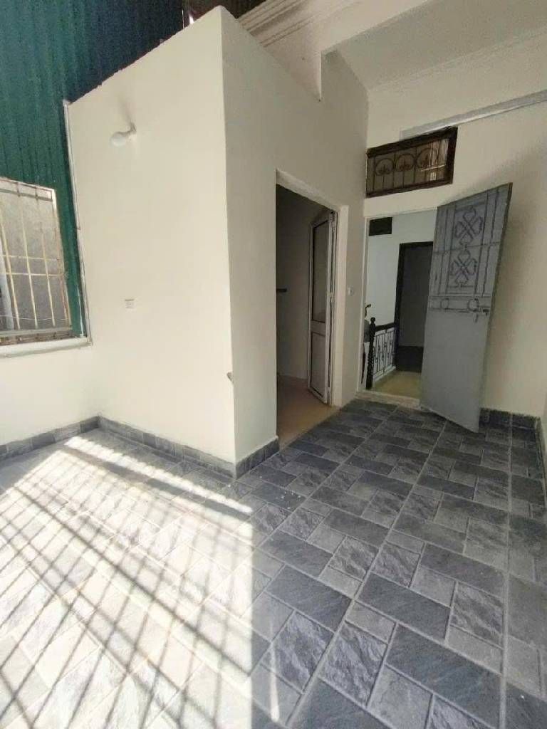 Bán nhà Yên Lãng - diện tích 34m2 3 tầng - Ngõ thông - giá 10,5 tỷ