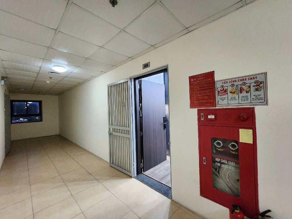 Bán nhà Hoàng Đạo Thành - diện tích 66.2m2 15 tầng - Lô góc, nội thất đẹp - giá 5,75 tỷ