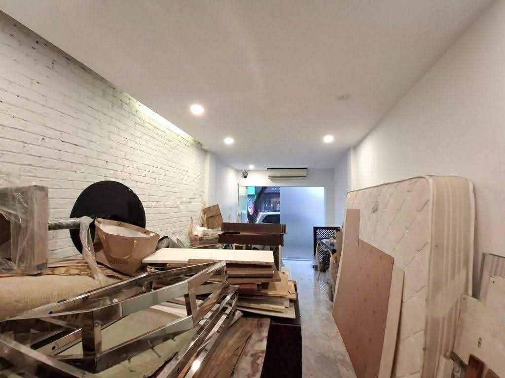 Bán nhà Nguyễn Ngọc Doãn - diện tích 56m2 4 tầng - 2 mặt tiền - giá 23,9 tỷ
