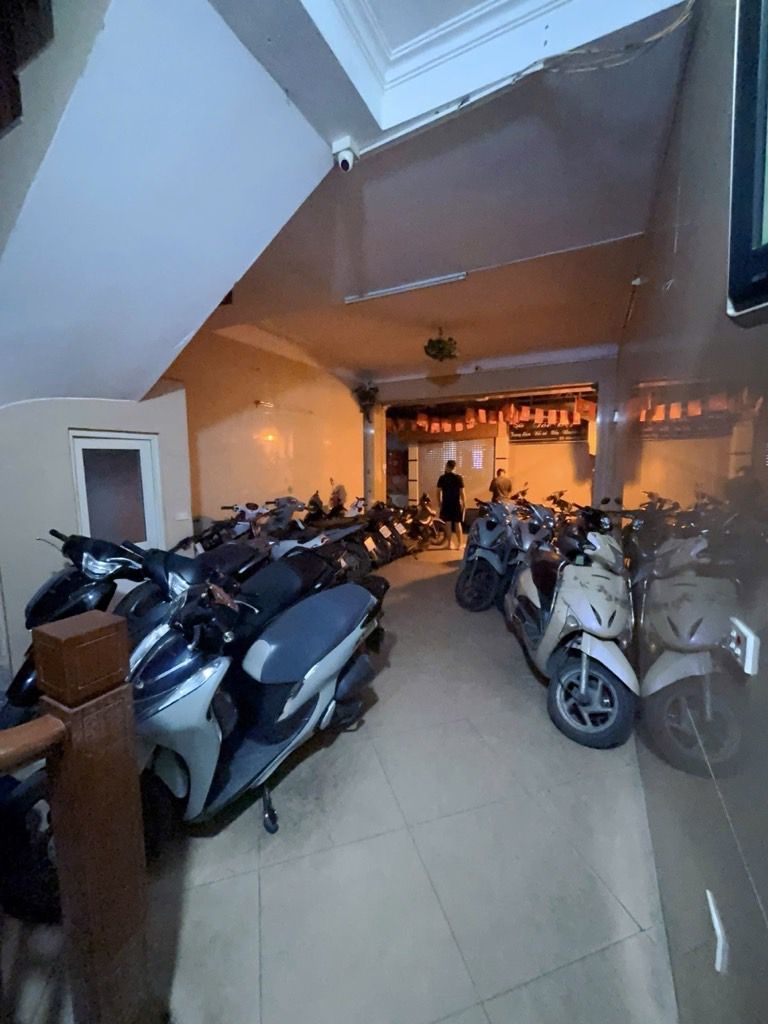 Bán nhà Ngõ Tô Hoàng - diện tích 74m2 6 tầng - 2 mặt ngõ - giá 18,3 tỷ
