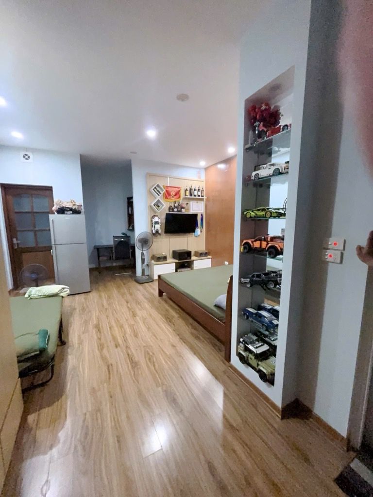 Bán nhà Ngõ Tô Hoàng - diện tích 74m2 6 tầng - 2 mặt ngõ - giá 18,3 tỷ