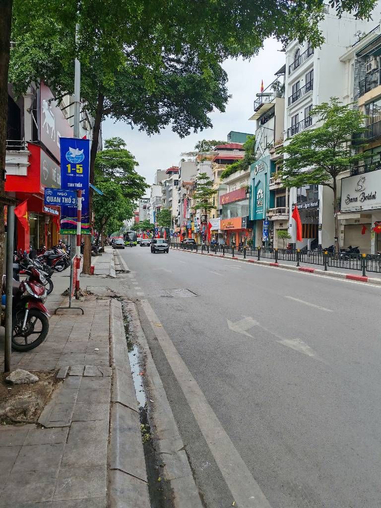 Bán nhà Tôn Đức Thắng - diện tích 27m2 5 tầng - Lô góc 3 mặt thoáng - giá 15,8 tỷ