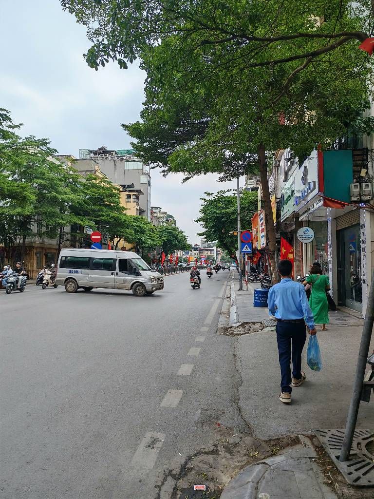 Bán nhà Tôn Đức Thắng - diện tích 27m2 5 tầng - Lô góc 3 mặt thoáng - giá 15,8 tỷ