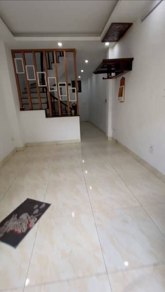 Bán nhà Đông Thiên - diện tích 31m2 3 tầng - gần ô tô - giá 3 tỷ