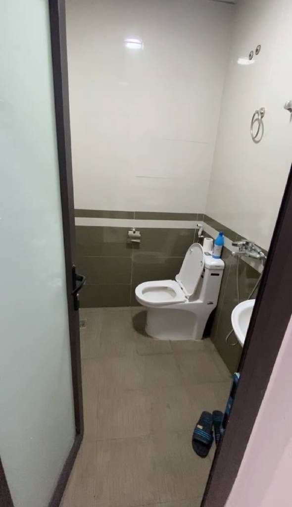 Bán nhà Đông Thiên - diện tích 31m2 3 tầng - gần ô tô - giá 3 tỷ