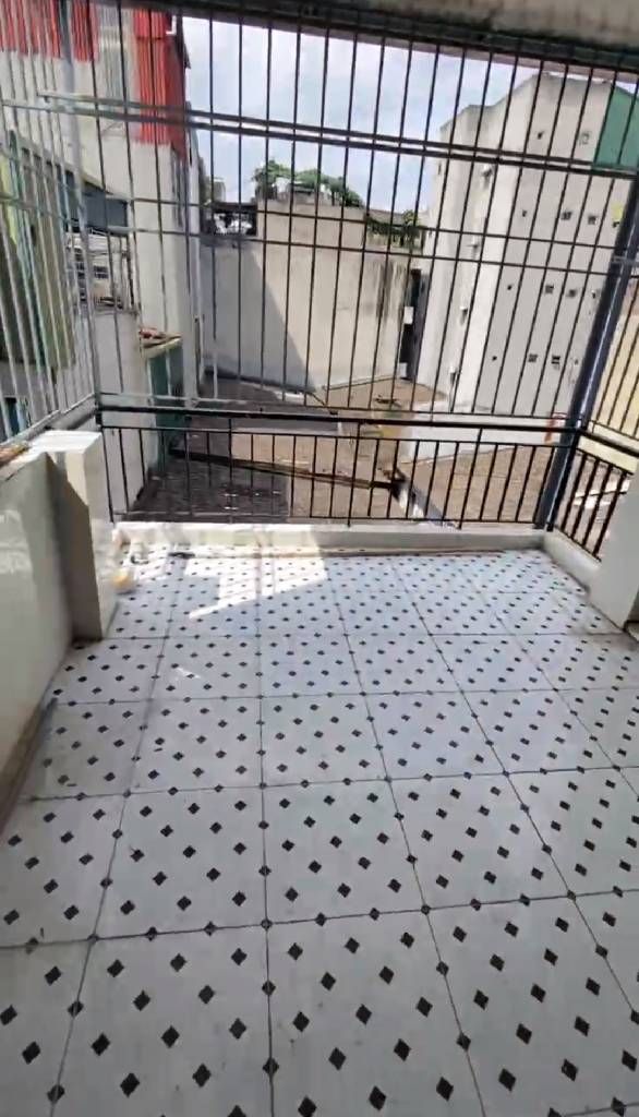 Bán nhà Đông Thiên - diện tích 31m2 3 tầng - gần ô tô - giá 3 tỷ