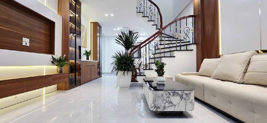Bán nhà Định Công Thượng - diện tích 37m2 4 tầng - Nhà đẹp ở luôn - giá 9,6 tỷ
