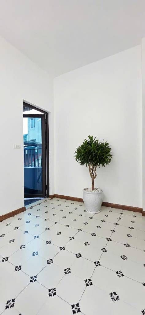 Bán nhà Định Công Thượng - diện tích 37m2 4 tầng - Nhà đẹp ở luôn - giá 9,6 tỷ