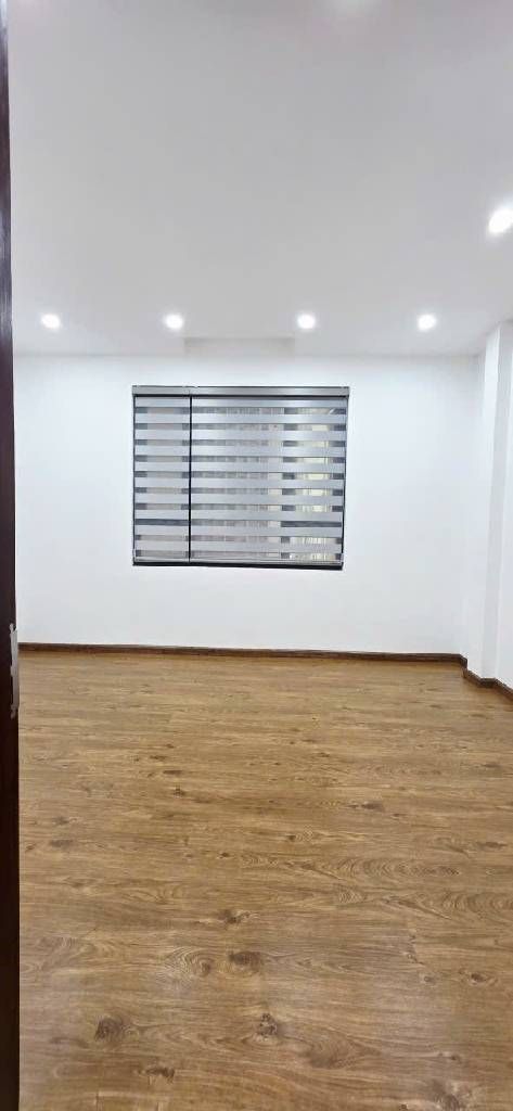 Bán nhà Định Công Thượng - diện tích 37m2 4 tầng - Nhà đẹp ở luôn - giá 9,6 tỷ
