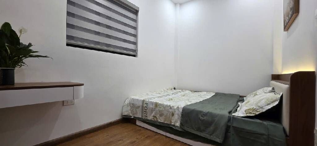 Bán nhà Định Công Thượng - diện tích 37m2 4 tầng - Nhà đẹp ở luôn - giá 9,6 tỷ