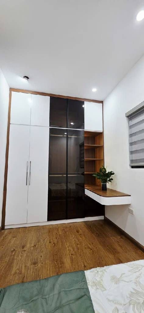 Bán nhà Định Công Thượng - diện tích 37m2 4 tầng - Nhà đẹp ở luôn - giá 9,6 tỷ