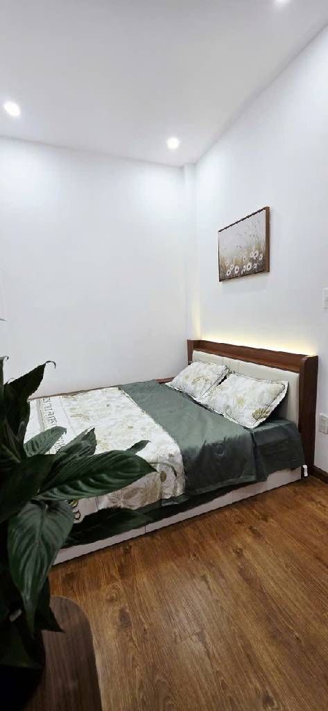 Bán nhà Định Công Thượng - diện tích 37m2 4 tầng - Nhà đẹp ở luôn - giá 9,6 tỷ