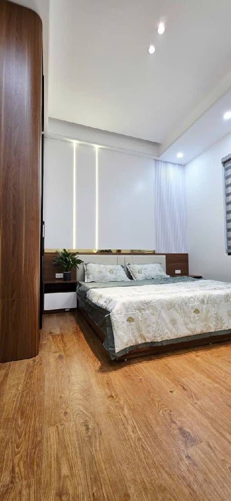 Bán nhà Định Công Thượng - diện tích 37m2 4 tầng - Nhà đẹp ở luôn - giá 9,6 tỷ