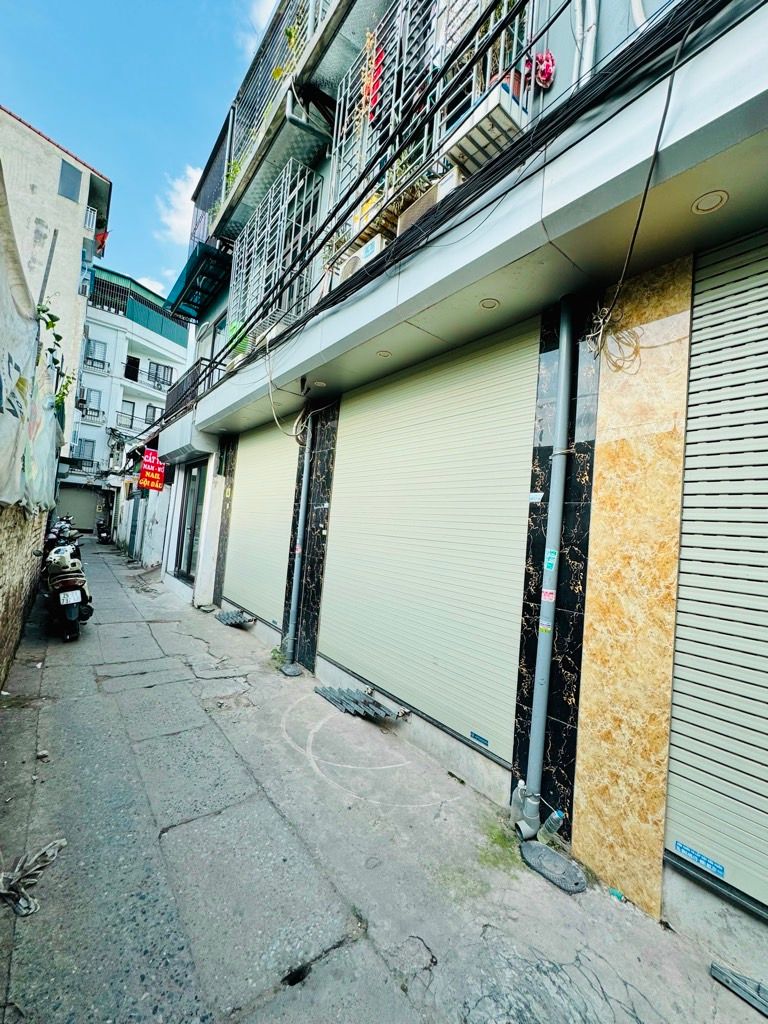 Bán nhà Lĩnh Nam - diện tích 32m2 2 tầng - mặt ngõ ô tô - giá 4,6 tỷ