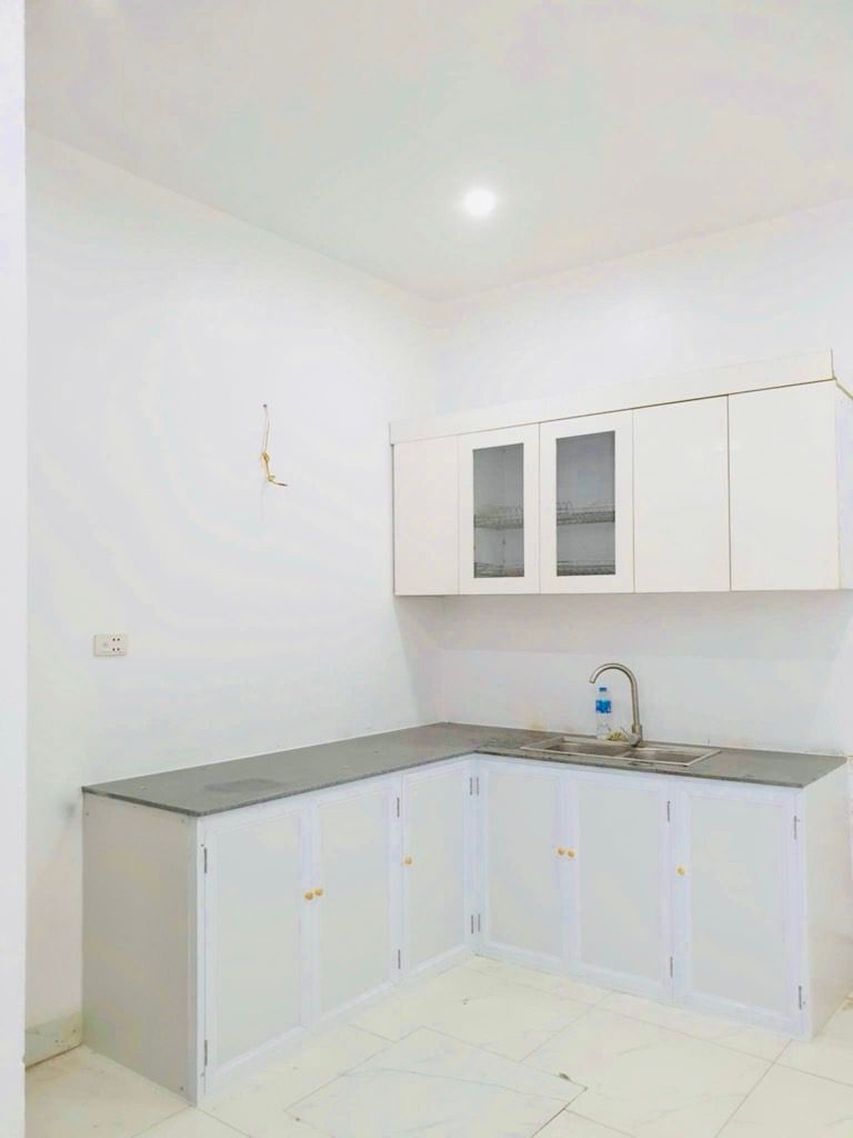Bán nhà Lĩnh Nam - diện tích 32m2 2 tầng - mặt ngõ ô tô - giá 4,6 tỷ