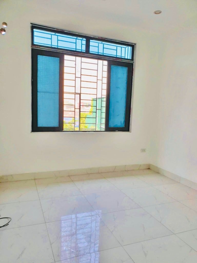 Bán nhà Lĩnh Nam - diện tích 32m2 2 tầng - mặt ngõ ô tô - giá 4,6 tỷ
