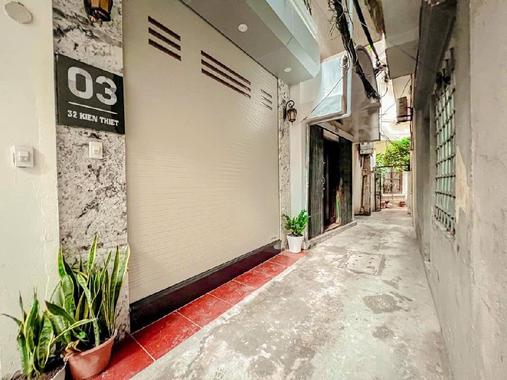 Bán nhà Kiến Thiết - diện tích 38m2 3 tầng - Ô TÔ GẦN - giá 8,9 tỷ