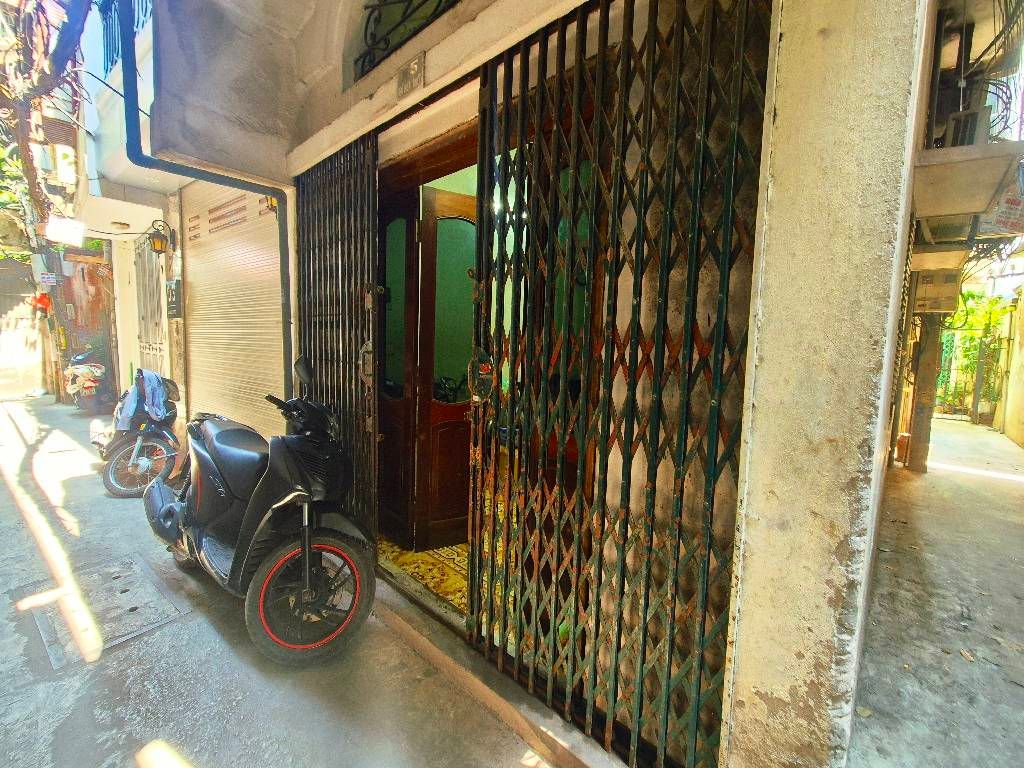 Bán nhà Kiến Thiết - diện tích 38m2 3 tầng - Ô TÔ GẦN - giá 8,9 tỷ