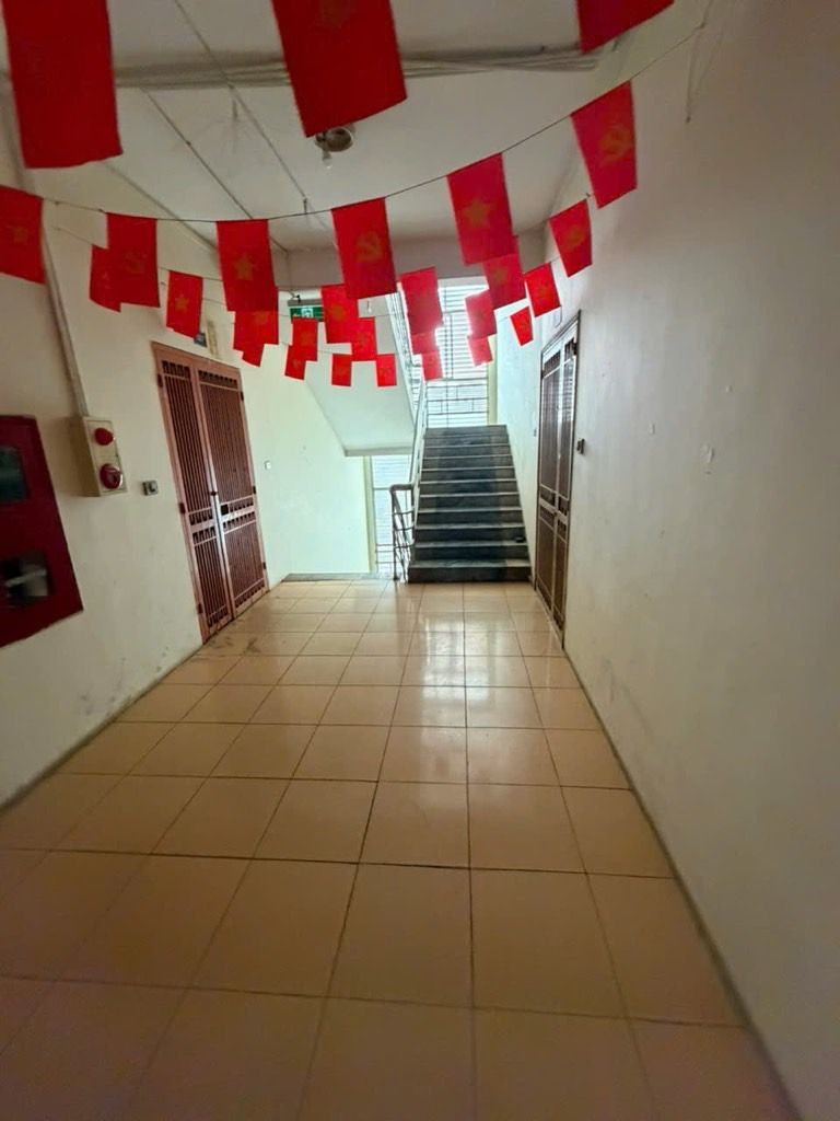 Bán nhà Trịnh Đình Cửu - diện tích 68,7m2 1 tầng - Kinh doanh sầm uất - giá 5,9 tỷ