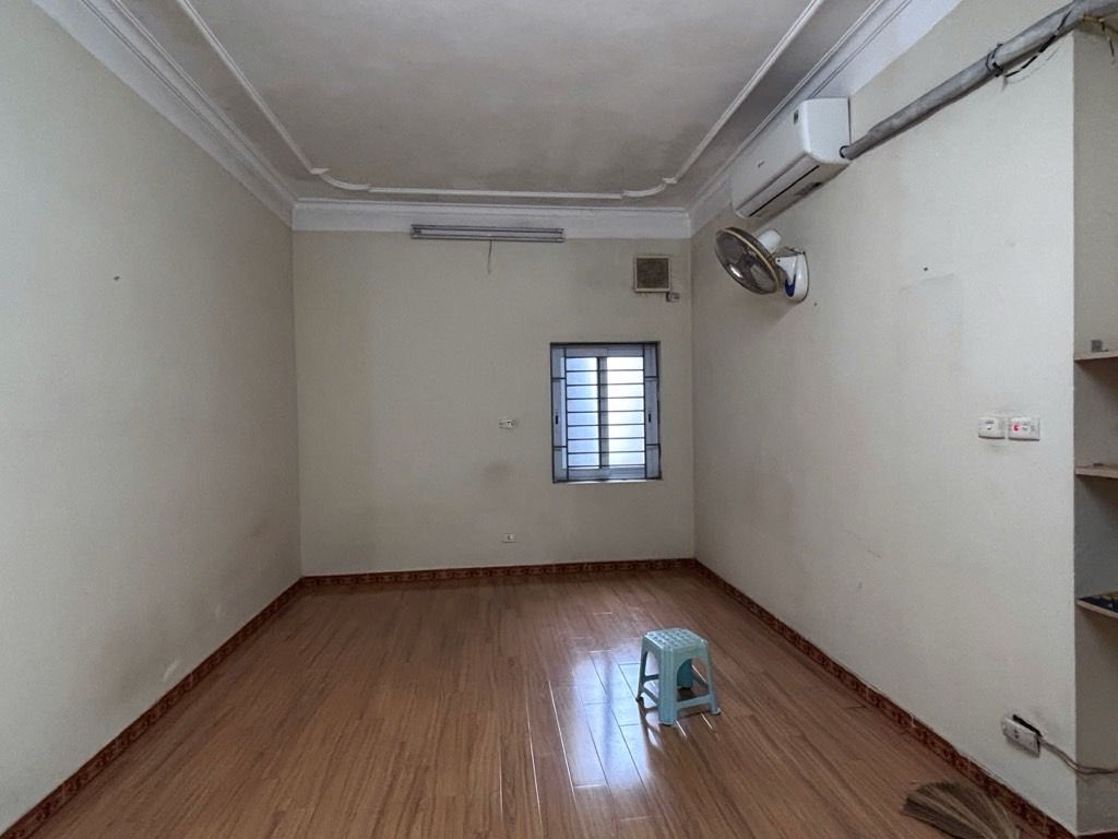 Bán nhà Lê Duẩn - diện tích 32.6m2 5 tầng - Nhà nhỏ dòng tiền, sát phố - giá 5,9 tỷ