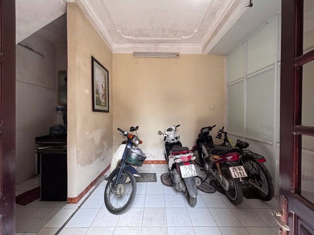 Bán nhà Lê Duẩn - diện tích 32.6m2 5 tầng - Nhà nhỏ dòng tiền, sát phố - giá 5,9 tỷ