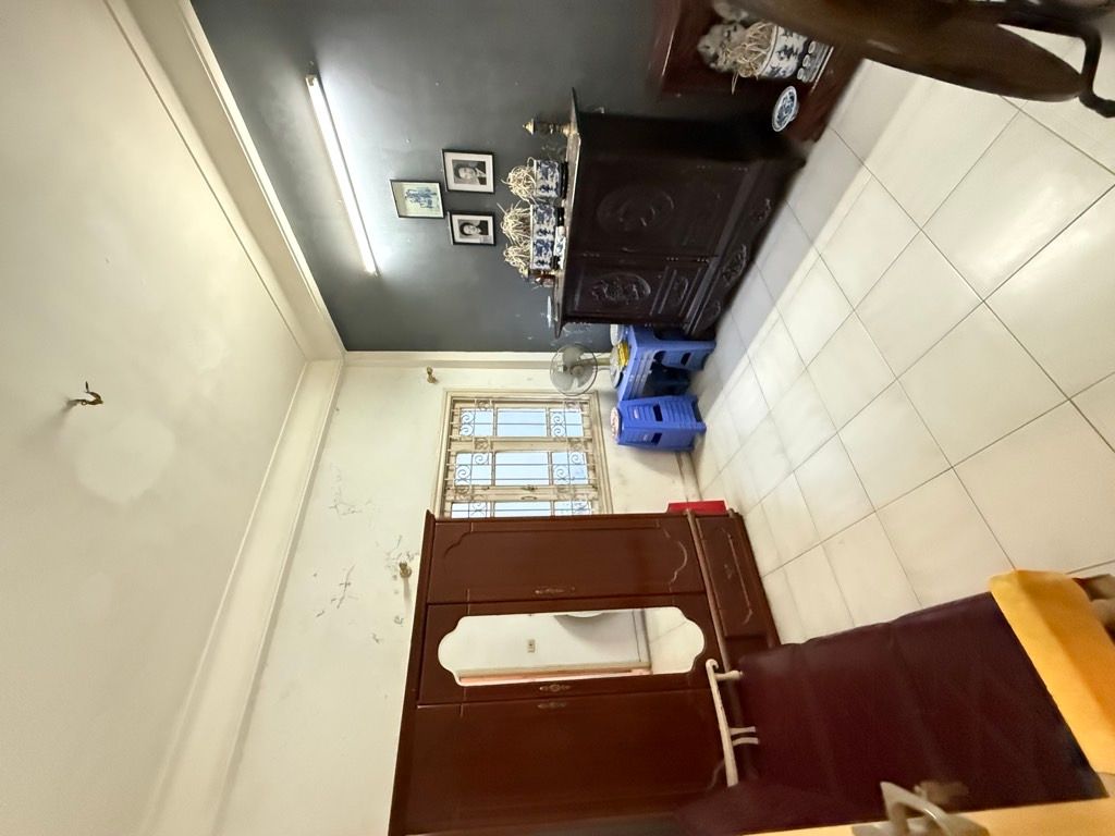 Bán nhà Hoàng Mai - diện tích 56m2 4 tầng - ô tô đỗ cửa - giá 18,2 tỷ