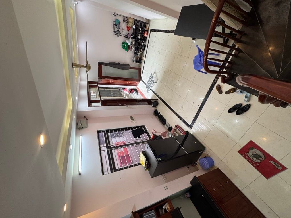 Bán nhà Giáp Bát - diện tích 37m2 5 tầng - Lô góc - giá 8,95 tỷ