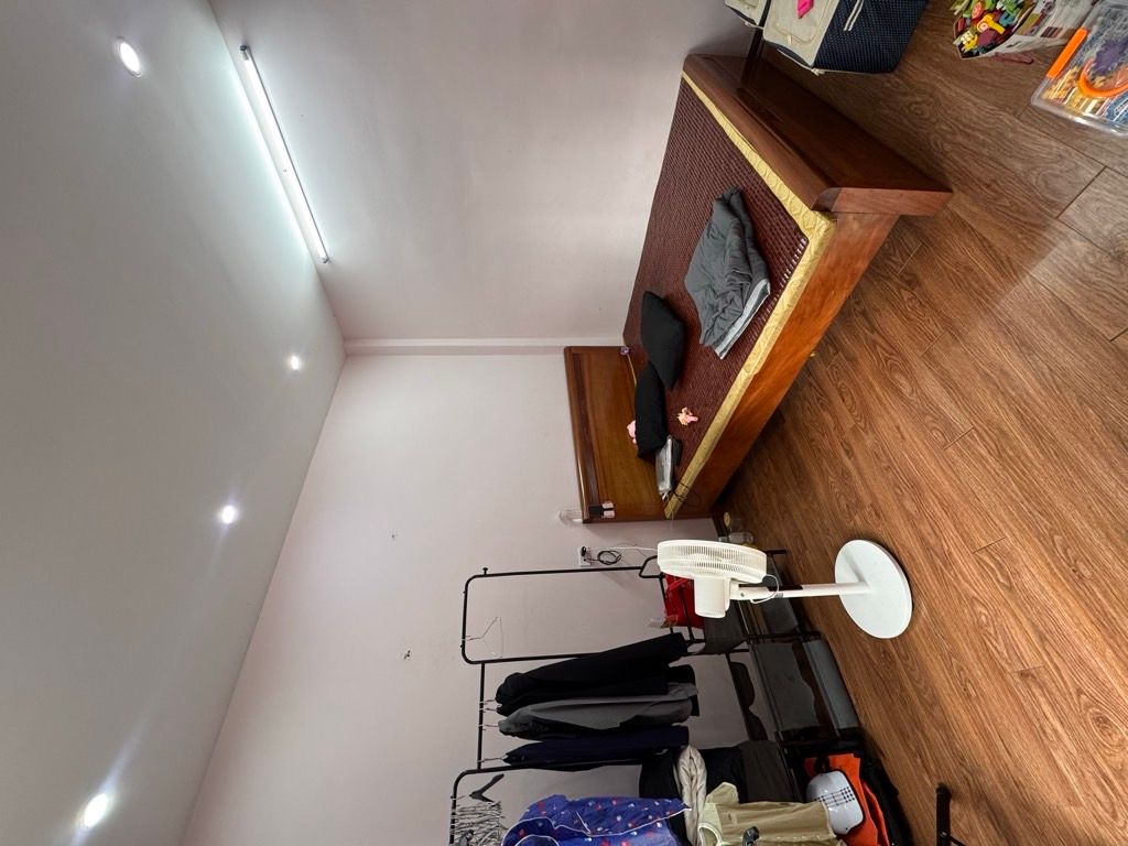 Bán nhà Giáp Bát - diện tích 37m2 5 tầng - Lô góc - giá 8,95 tỷ