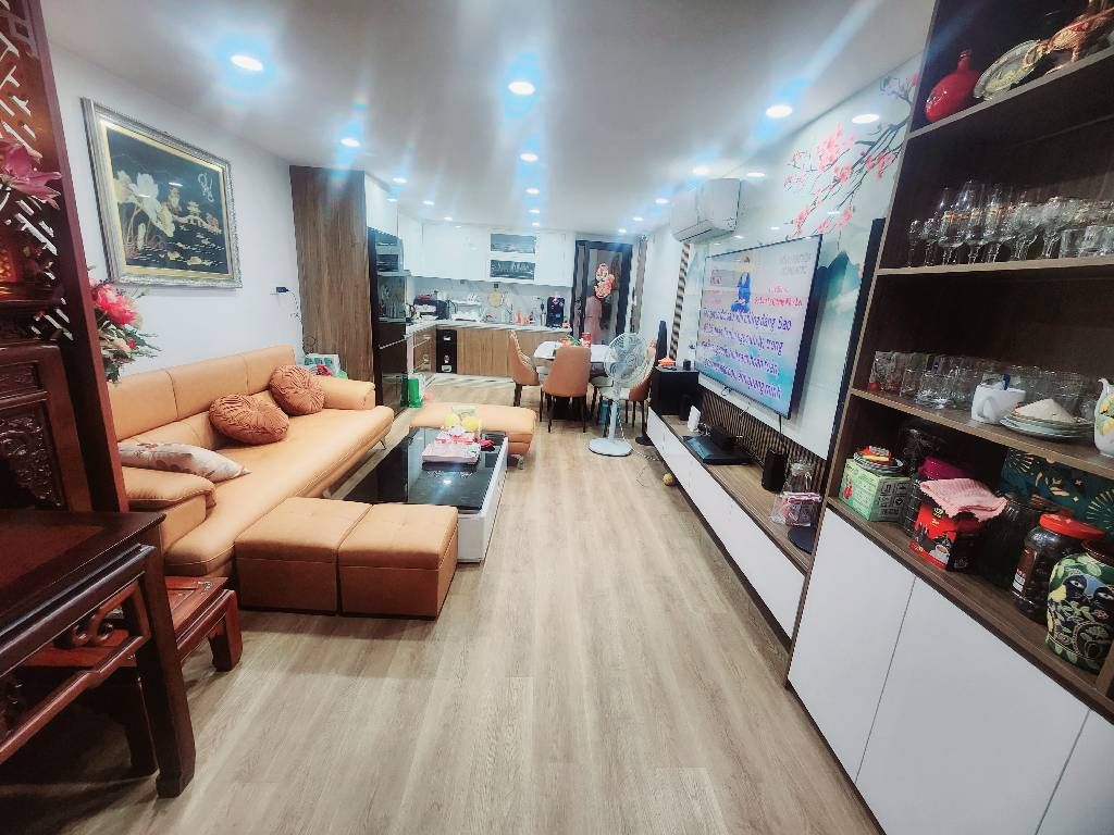 Bán nhà Đền Lừ - diện tích 40m2 5 tầng - Gara ô tô, nhà phân lô - giá 19,8 tỷ