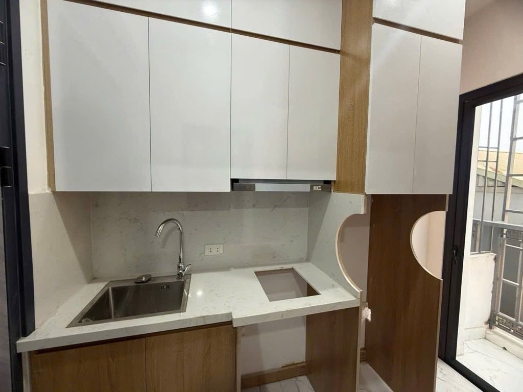 Bán nhà Láng Hạ - diện tích 64.5m2 7 tầng - Nhà mới Koong, ngõ thông - giá 22 tỷ