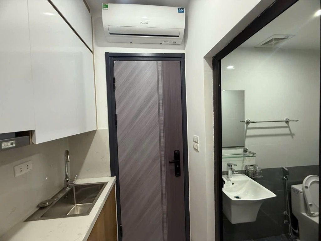 Bán nhà Láng Hạ - diện tích 64.5m2 7 tầng - Nhà mới Koong, ngõ thông - giá 22 tỷ